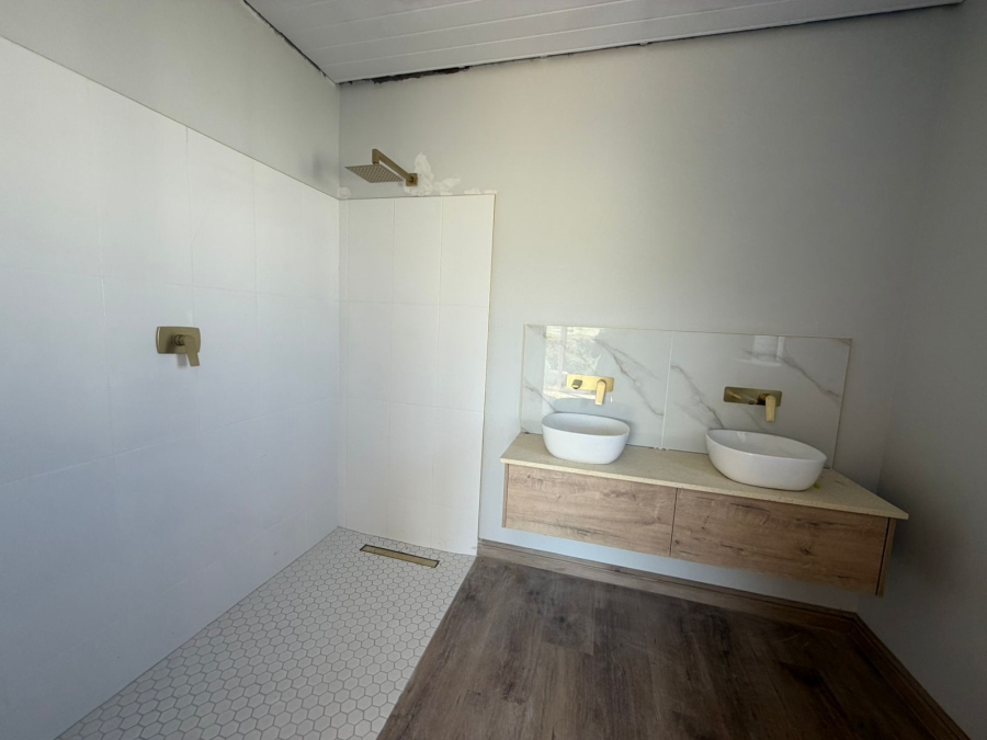 3 Bedroom Property for Sale in Fraaiuitsig Western Cape